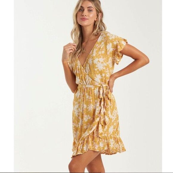 Billabong Wrap and Roll Dress Size S Yellow Floral Print - Picture 1 of 14